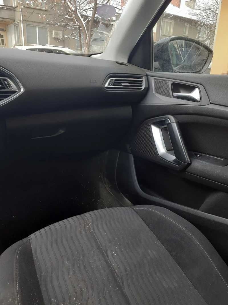 Peugeot 308 1.6 2014г XENON , снимка 8 - Автомобили и джипове - 49276856