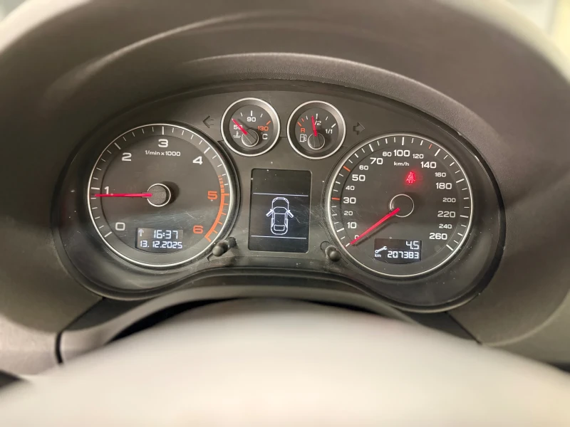Audi A3 A3 SPORTBACK 1.9 TDI СЕРВИЗНА ИСТОРИЯ, снимка 13 - Автомобили и джипове - 52820073