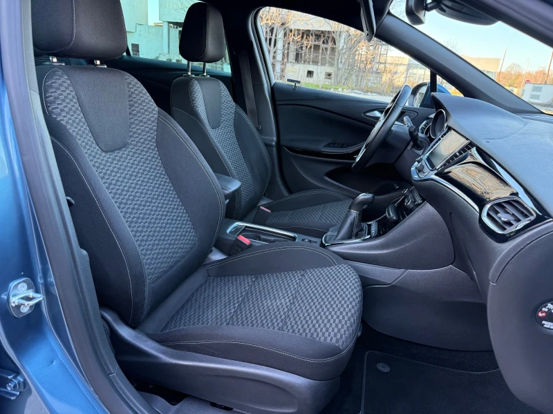 Opel Astra 1.4i, снимка 10 - Автомобили и джипове - 52852467