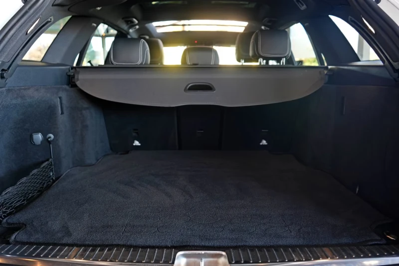 Mercedes-Benz C 63 AMG T/DESIGNO/510HP/CERAMIC/PANO/MASSAGE/BURM/HUD/696g, снимка 14 - Автомобили и джипове - 53089582