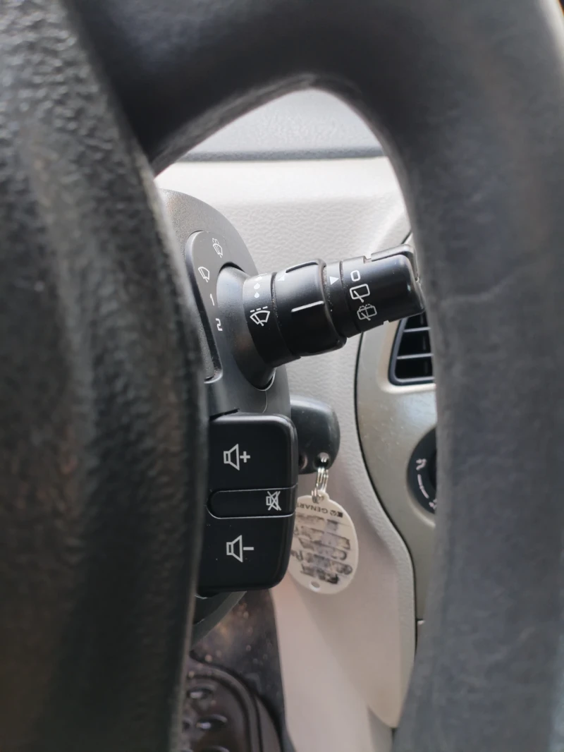 Renault Modus 1.2 16v 75hp Клима Ел стъкла Дигитален Км , снимка 14 - Автомобили и джипове - 53148975