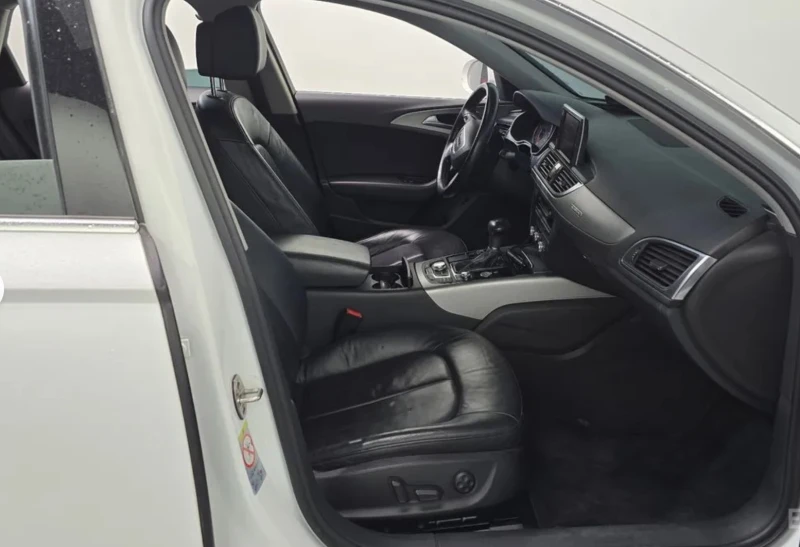 Audi A6 3.0TDI* C7* QUATTRO* АвтоКредит* (Цена на БГ), снимка 11 - Автомобили и джипове - 53244091