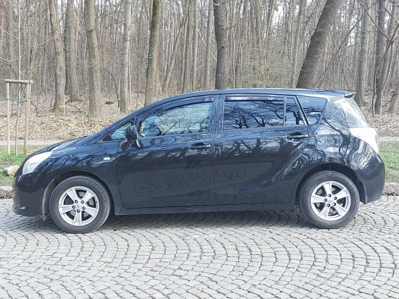 Toyota Verso, снимка 8 - Автомобили и джипове - 53249532