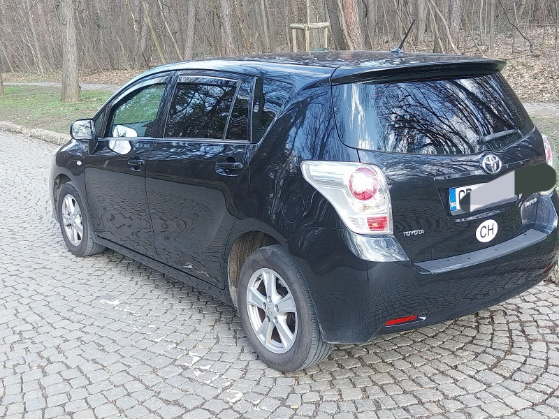 Toyota Verso, снимка 2 - Автомобили и джипове - 53249532