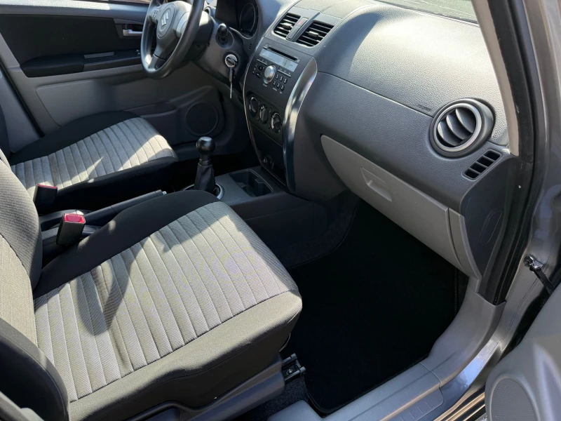 Suzuki SX4 1.6i, снимка 9 - Автомобили и джипове - 53591987