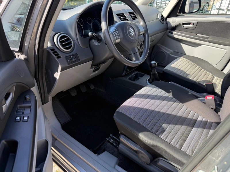 Suzuki SX4 1.6i, снимка 8 - Автомобили и джипове - 53591987