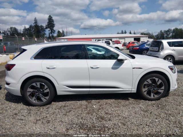 Audi E-Tron Premium Quattro, снимка 9 - Автомобили и джипове - 56200725