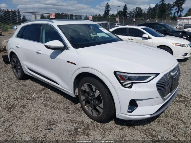 Audi E-Tron Premium Quattro