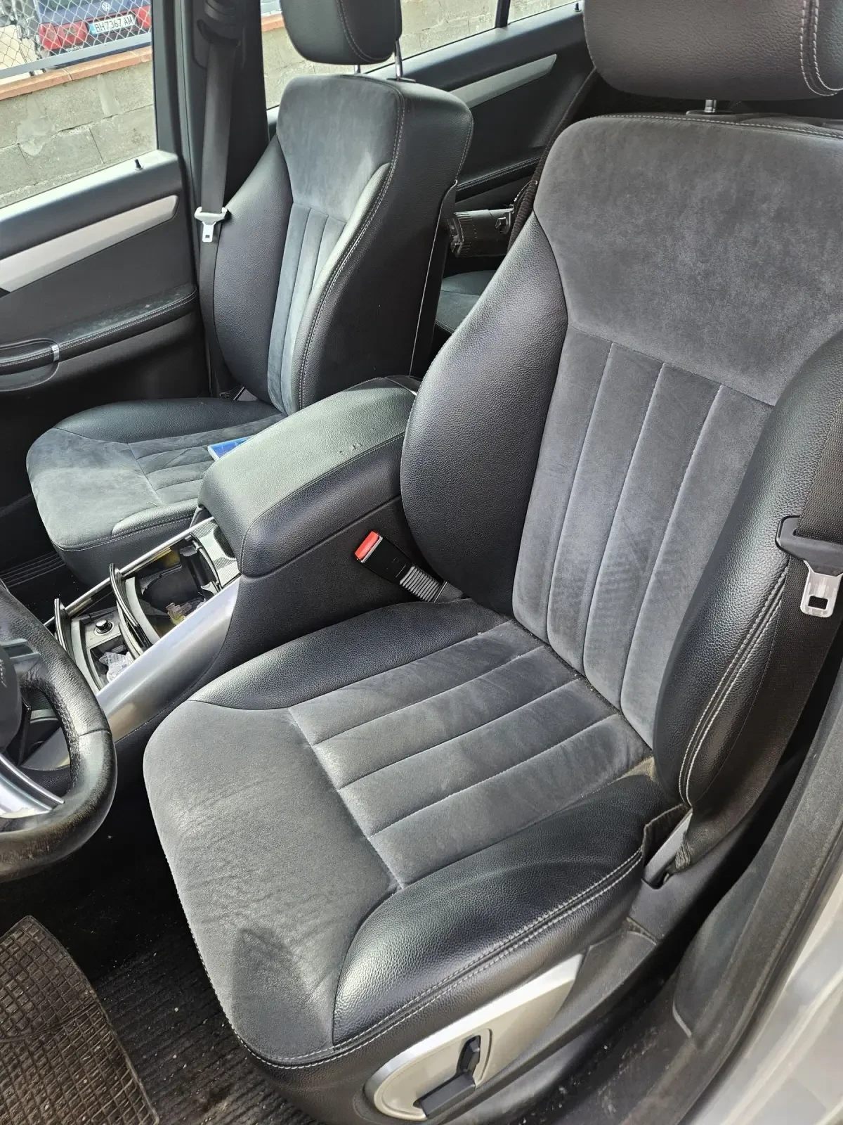 Mercedes-Benz R 320  - изображение 5