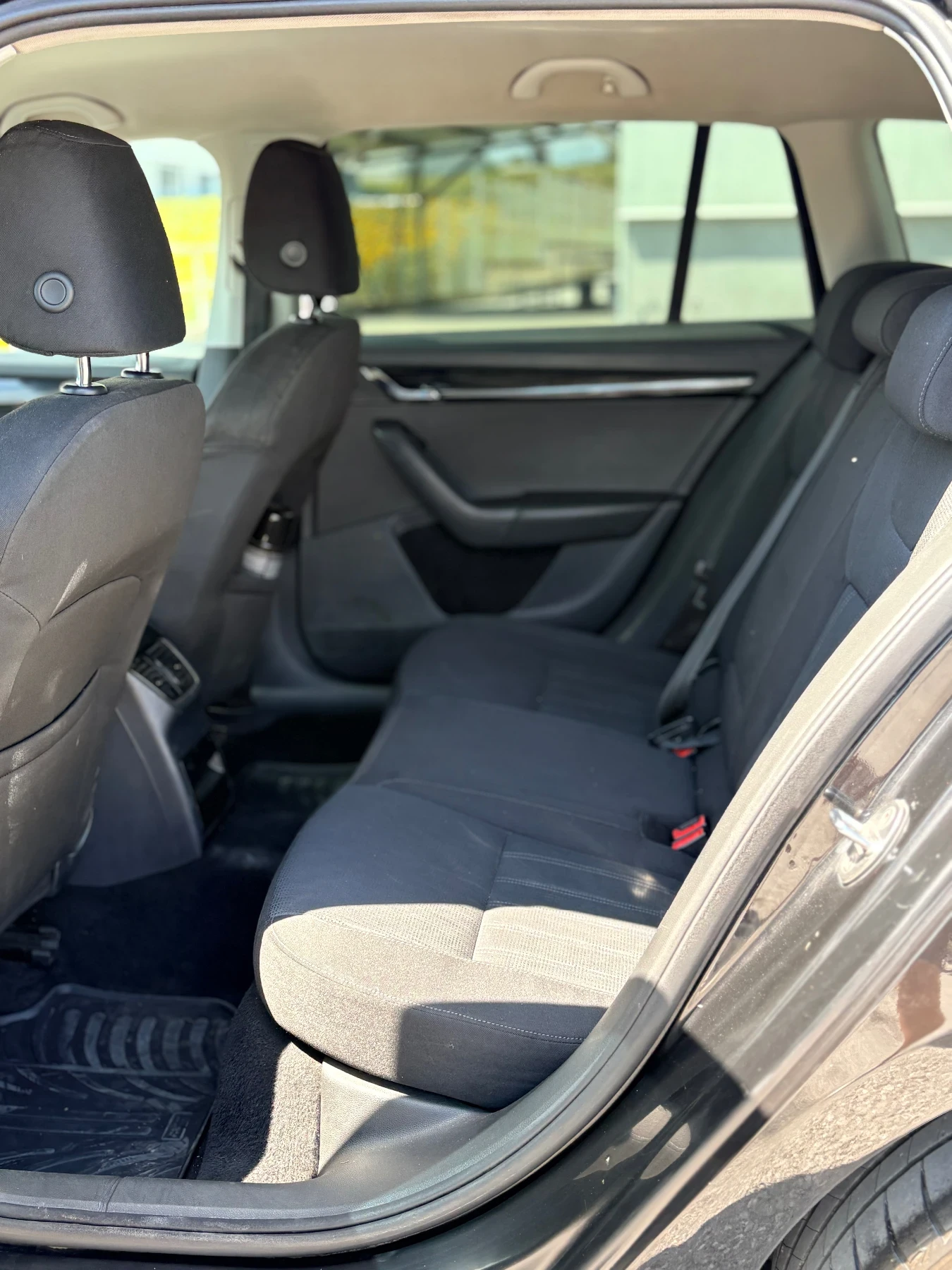 Skoda Octavia 2.0 TDI ОБСЛУЖЕН , снимка 8 - Автомобили и джипове - 55566372