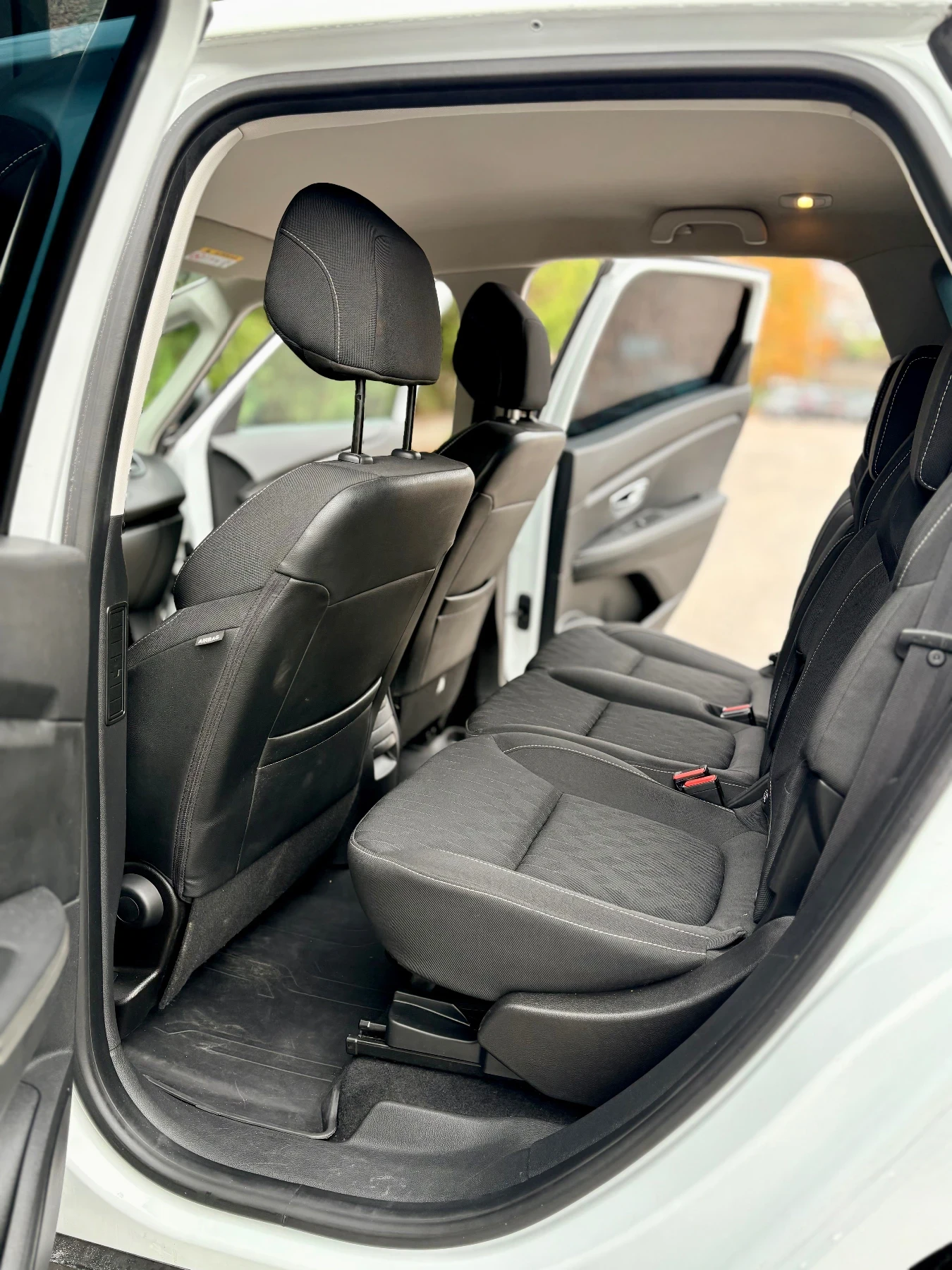 Renault Scenic 1.7 DCI LIMITED, снимка 6 - Автомобили и джипове - 53497626