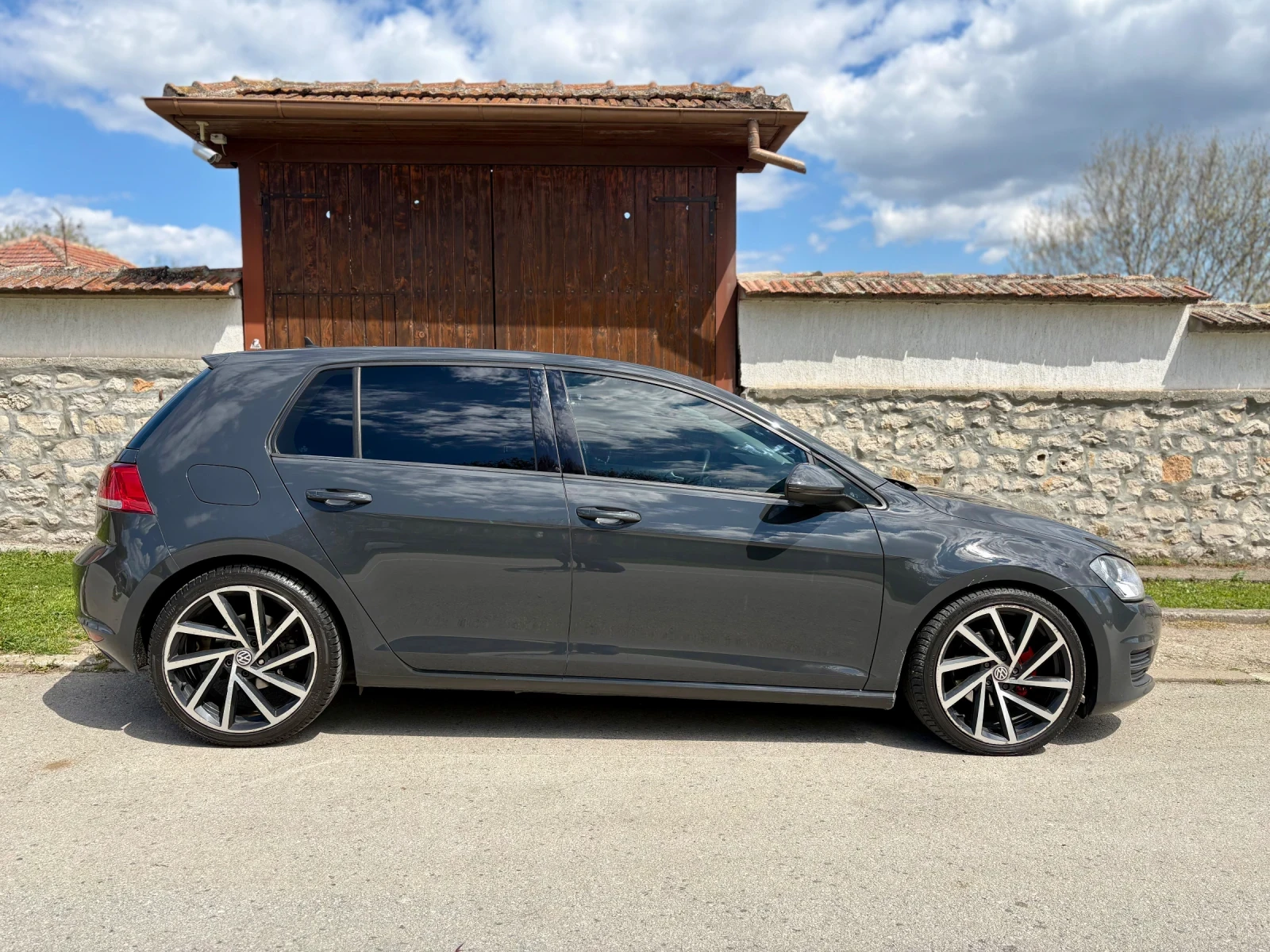 VW Golf 2.0 TDI ОБСЛУЖЕН , снимка 4 - Автомобили и джипове - 55207643