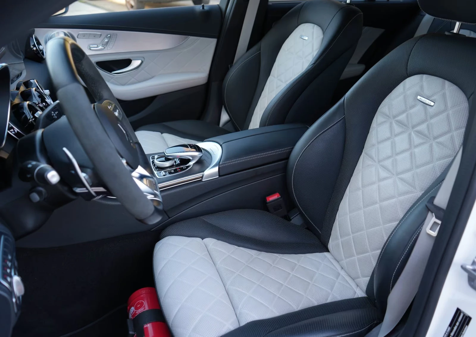 Mercedes-Benz C 63 AMG T/DESIGNO/510HP/CERAMIC/PANO/MASSAGE/BURM/HUD/696g - изображение 6