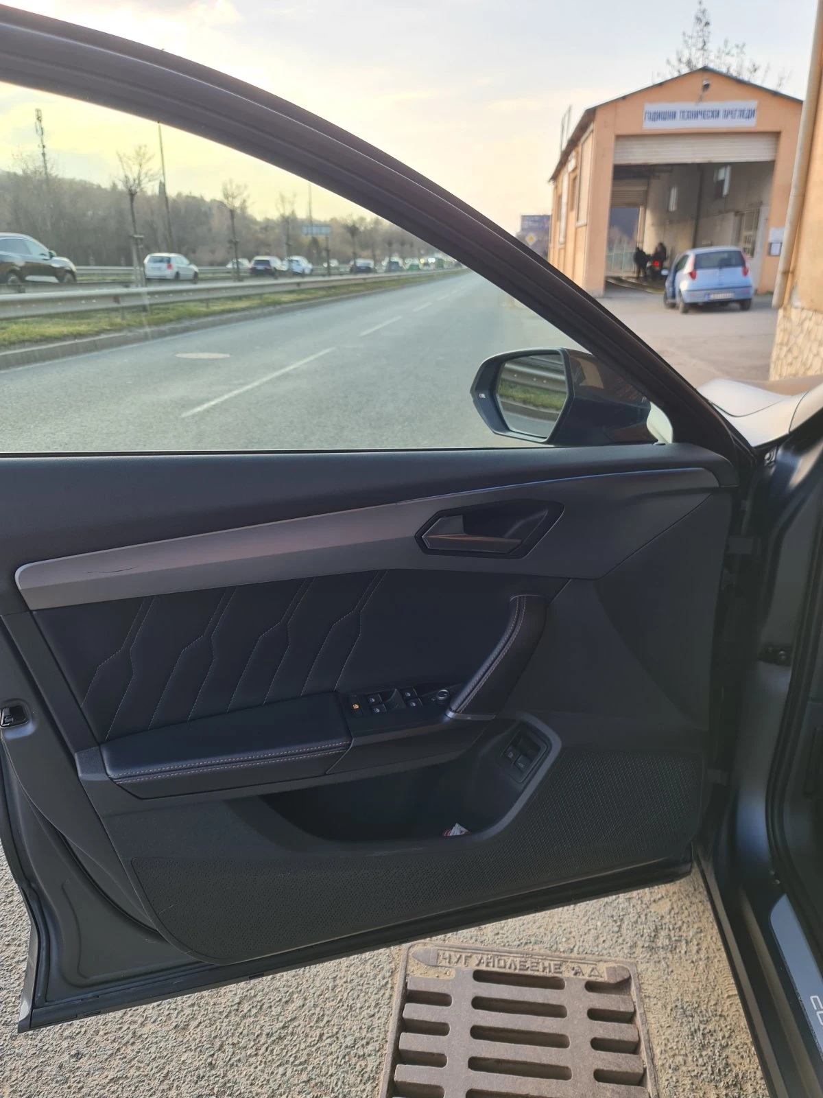 Cupra Formentor VZ-PACK/SPORT/360CAM/PANO/PLUG-IN/245HP, снимка 6 - Автомобили и джипове - 53863983