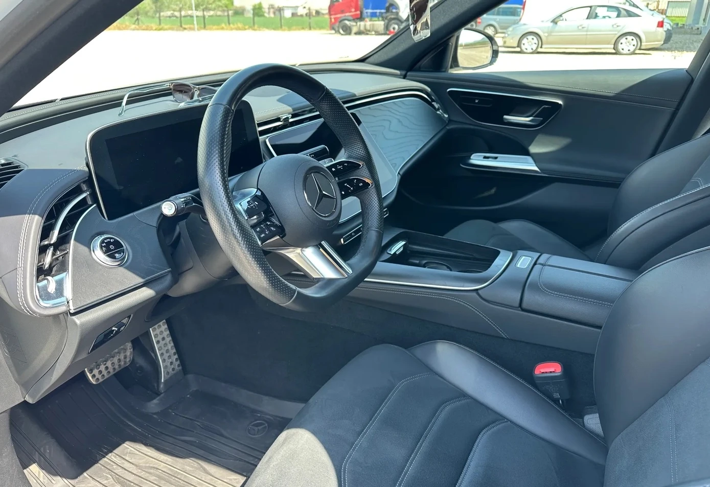 Mercedes-Benz E 200 AMG-Line, снимка 5 - Автомобили и джипове - 53995673