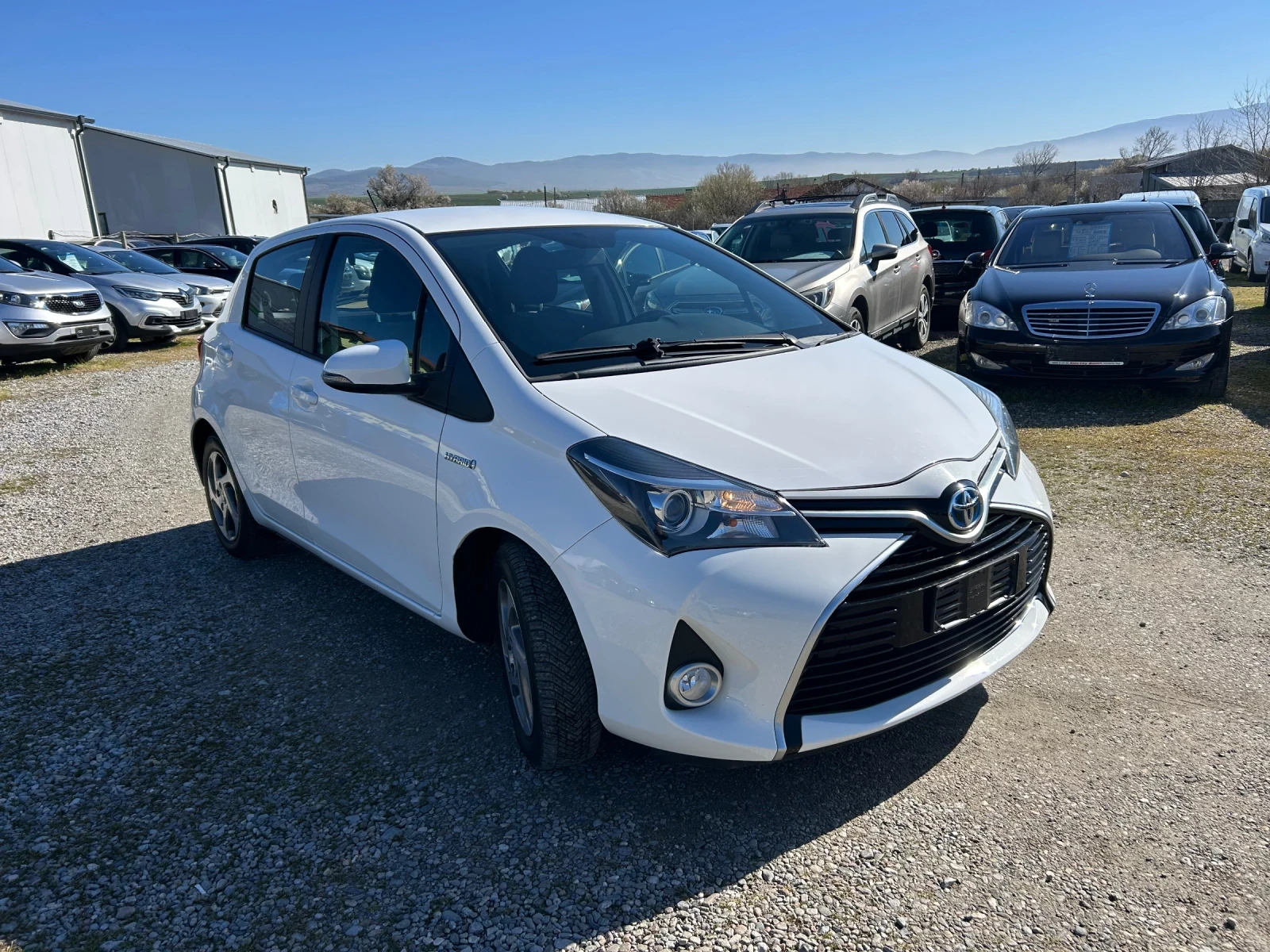 Toyota Yaris 1.5-HUBRID, снимка 3 - Автомобили и джипове - 54115710