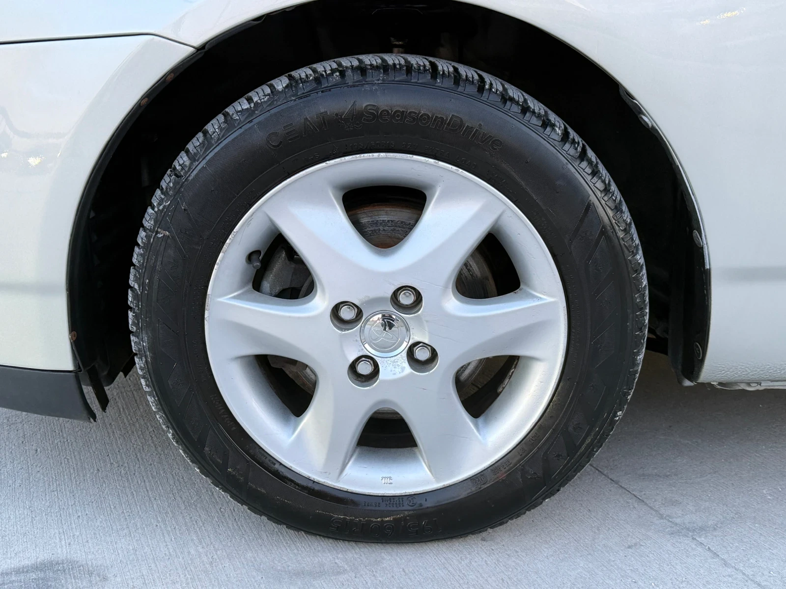 Toyota Corolla 2.0D* 2008г* Топ Състояние* 184.000КМ* , снимка 15 - Автомобили и джипове - 54151096