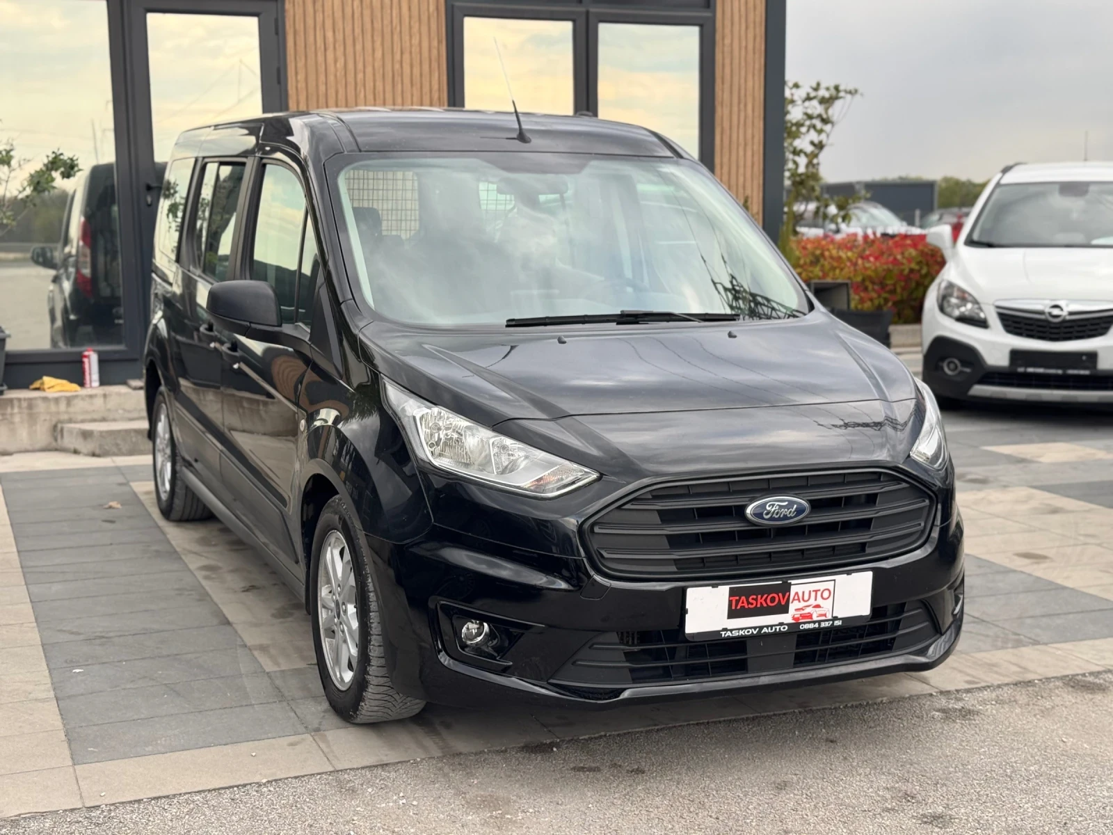 Ford Connect 1.5 d 2019г. АВТОМАТИК, снимка 3 - Автомобили и джипове - 54285687
