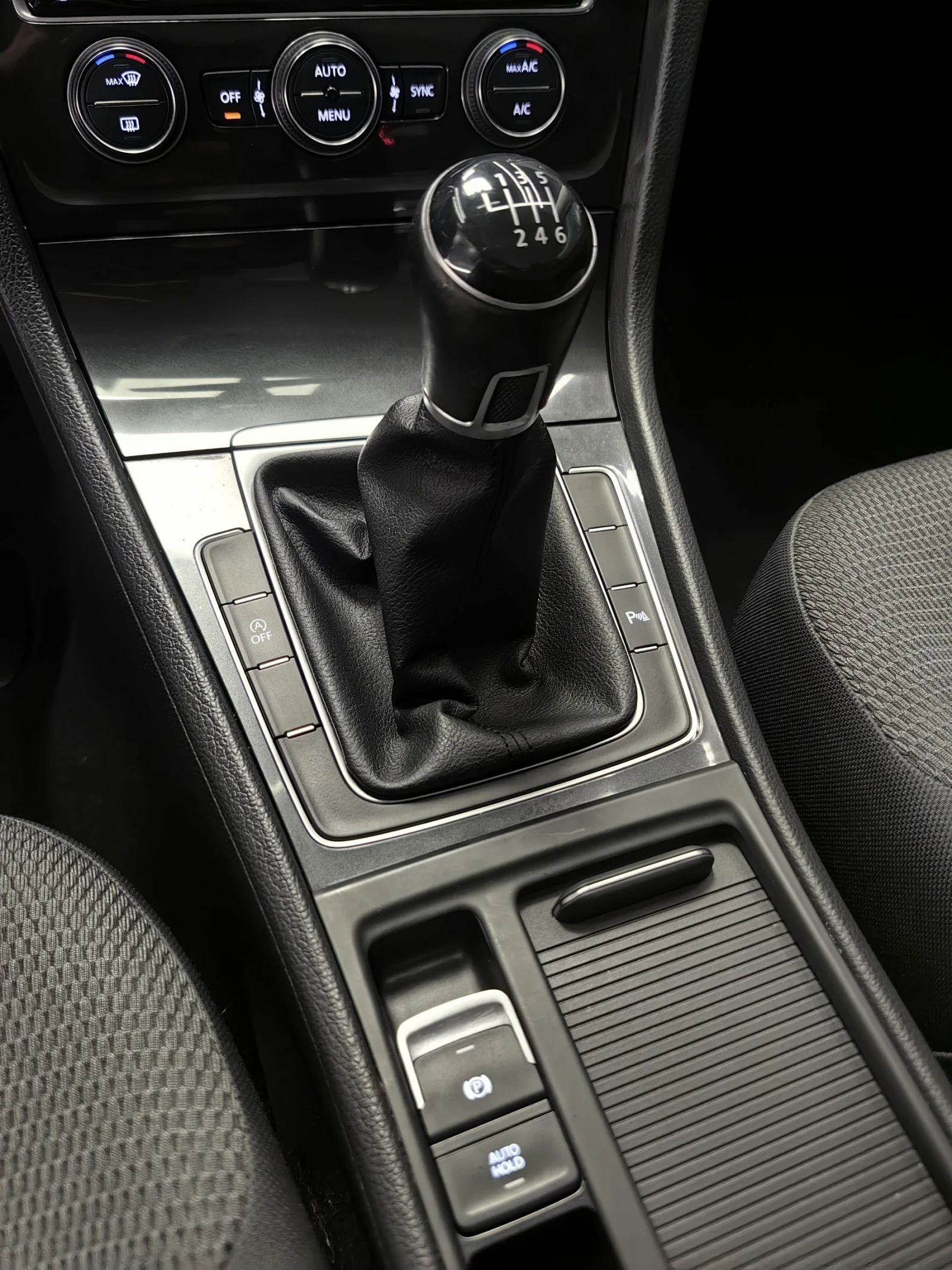 VW Golf 1.4TSI* GERMANY* ПОДГРЕВ* ТЕМПОМАТ* НАВИ* ТОП, снимка 10 - Автомобили и джипове - 54566592