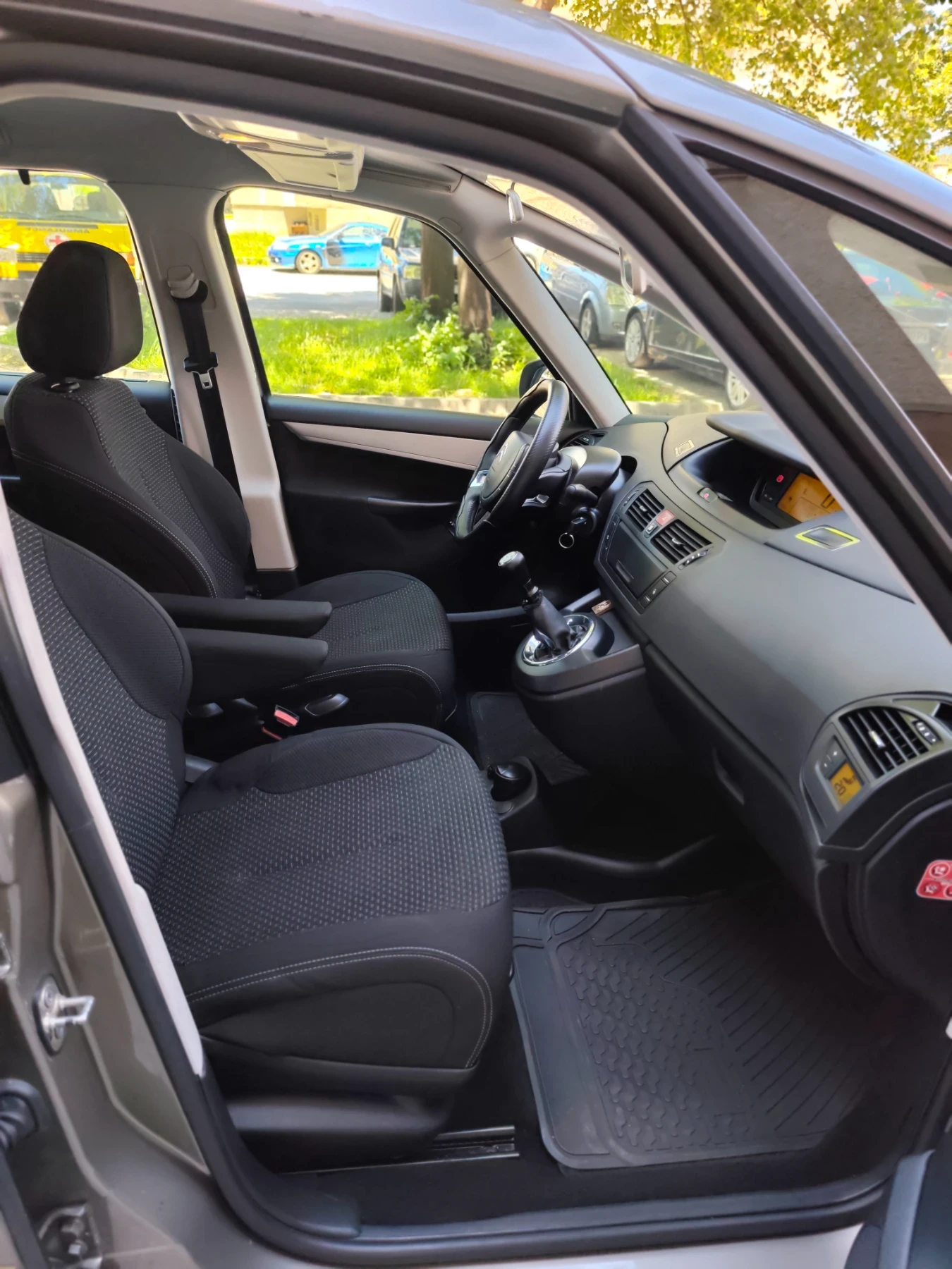 Citroen C4 Picasso 1.6VTi Grand, снимка 10 - Автомобили и джипове - 54905216