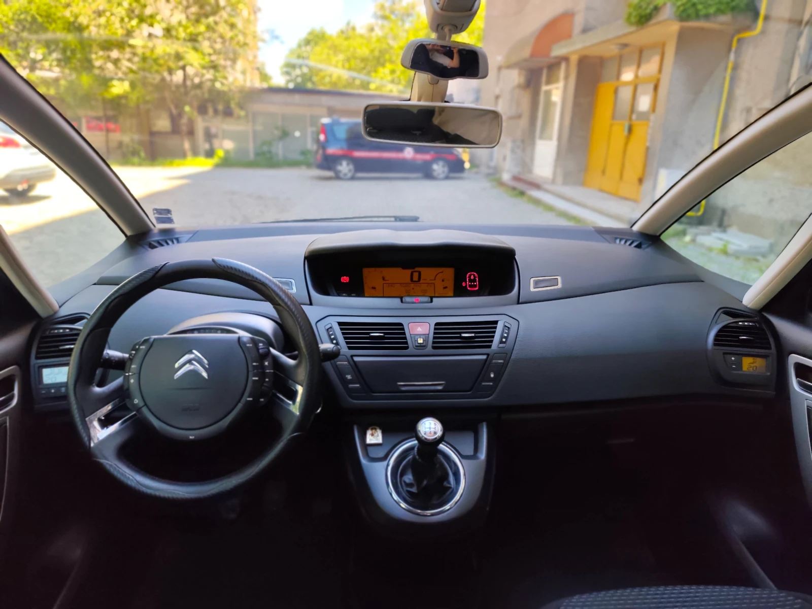 Citroen C4 Picasso 1.6VTi Grand, снимка 9 - Автомобили и джипове - 54905216