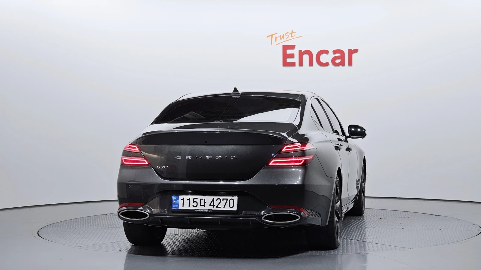 Genesis G70 2.0T* ДИСТРОНИК* ПОДГРЕВ* ОБУДХВАНЕ* КАМЕРИ, снимка 4 - Автомобили и джипове - 55038841