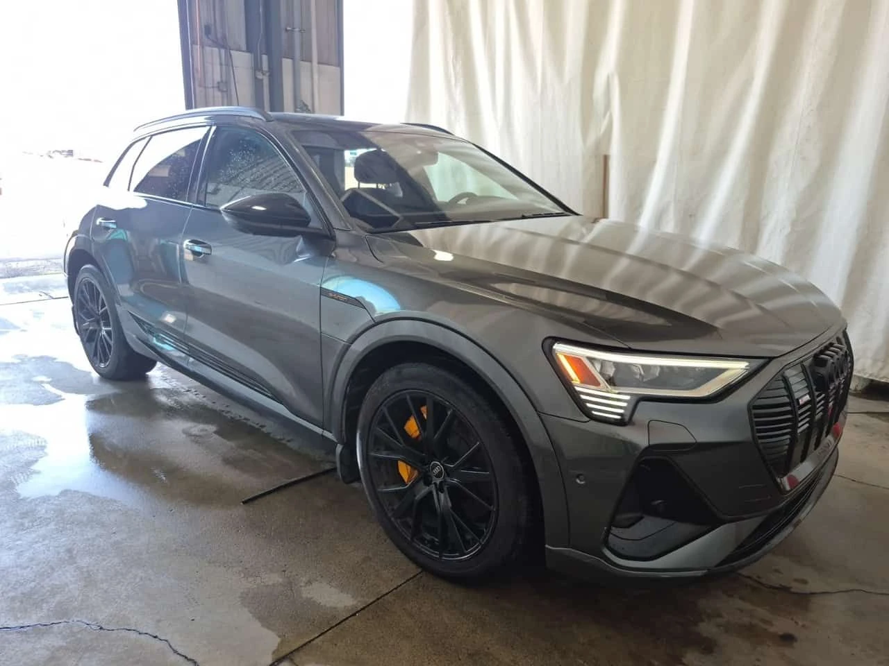 Audi E-Tron * TECHNIK * CARFAX * ОПЦИЯ ЗА ФИНАНСИРАНЕ, снимка 2 - Автомобили и джипове - 55664359