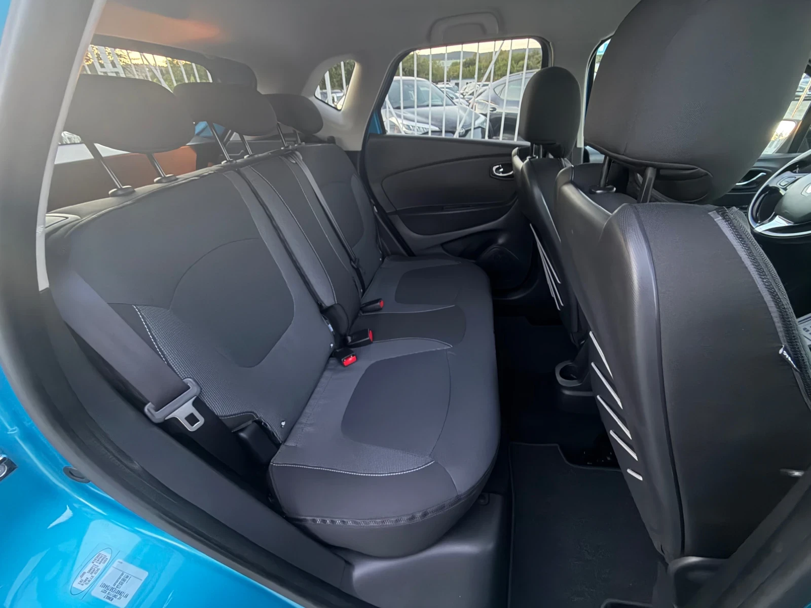Renault Captur  БЕНЗИН / АВТОМАТИК / 118 000 км / ЗАДНА КАМЕРА , снимка 12 - Автомобили и джипове - 55954815