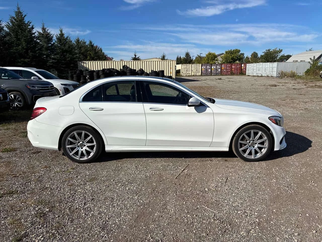 Mercedes-Benz C 400 4MATIC | CARFAX | АВТОФИНАНСИРАНЕ, снимка 4 - Автомобили и джипове - 56228333