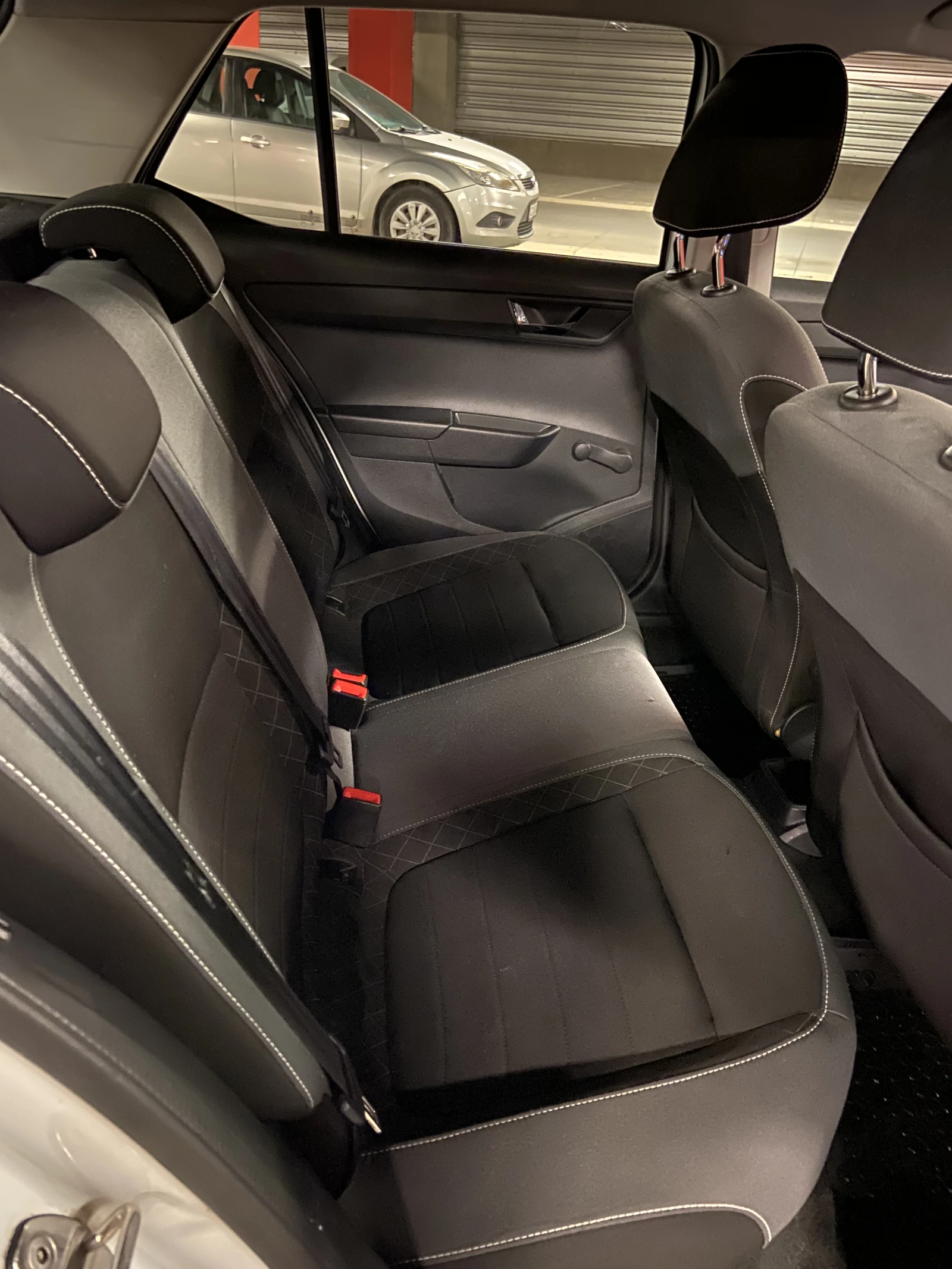 Skoda Fabia, снимка 9 - Автомобили и джипове - 56645065