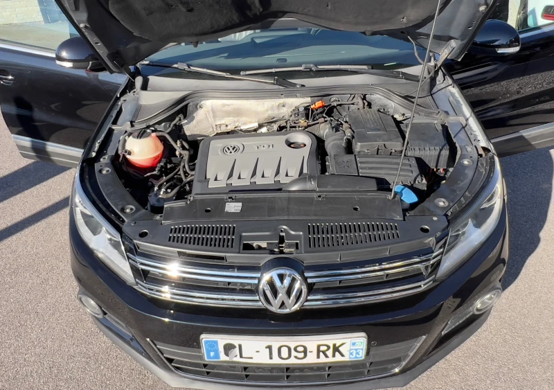 VW Tiguan 2.0 TDI НОВ ВНОС , снимка 15 - Автомобили и джипове - 47659081