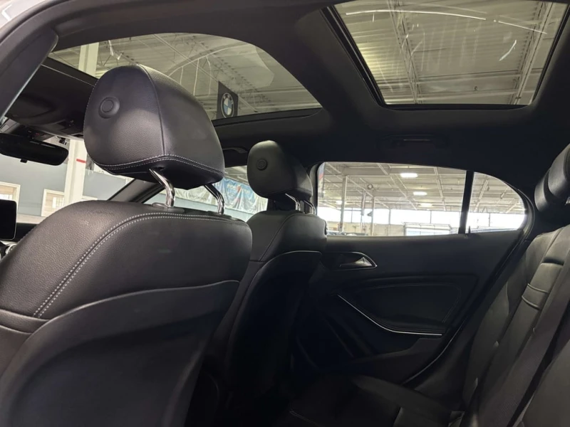 Mercedes-Benz GLA * GLA250 4M * CARFAX * ЦЕНА ДО БГ, снимка 7 - Автомобили и джипове - 53087180