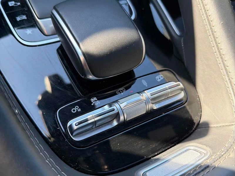 Mercedes-Benz GLE 63 S AMG CARFAX, снимка 14 - Автомобили и джипове - 53535028