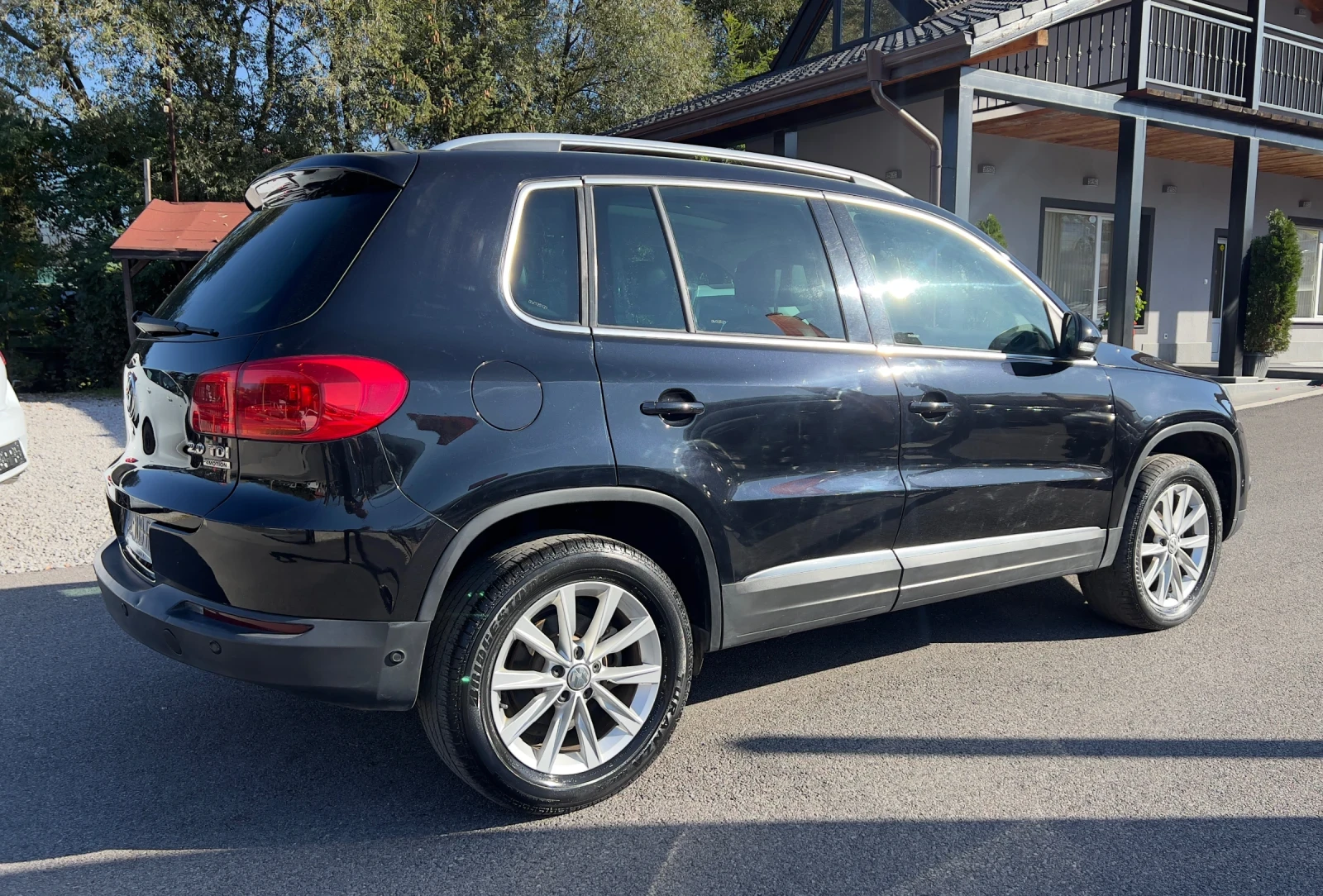 VW Tiguan 2.0 TDI НОВ ВНОС 4x4 - изображение 4