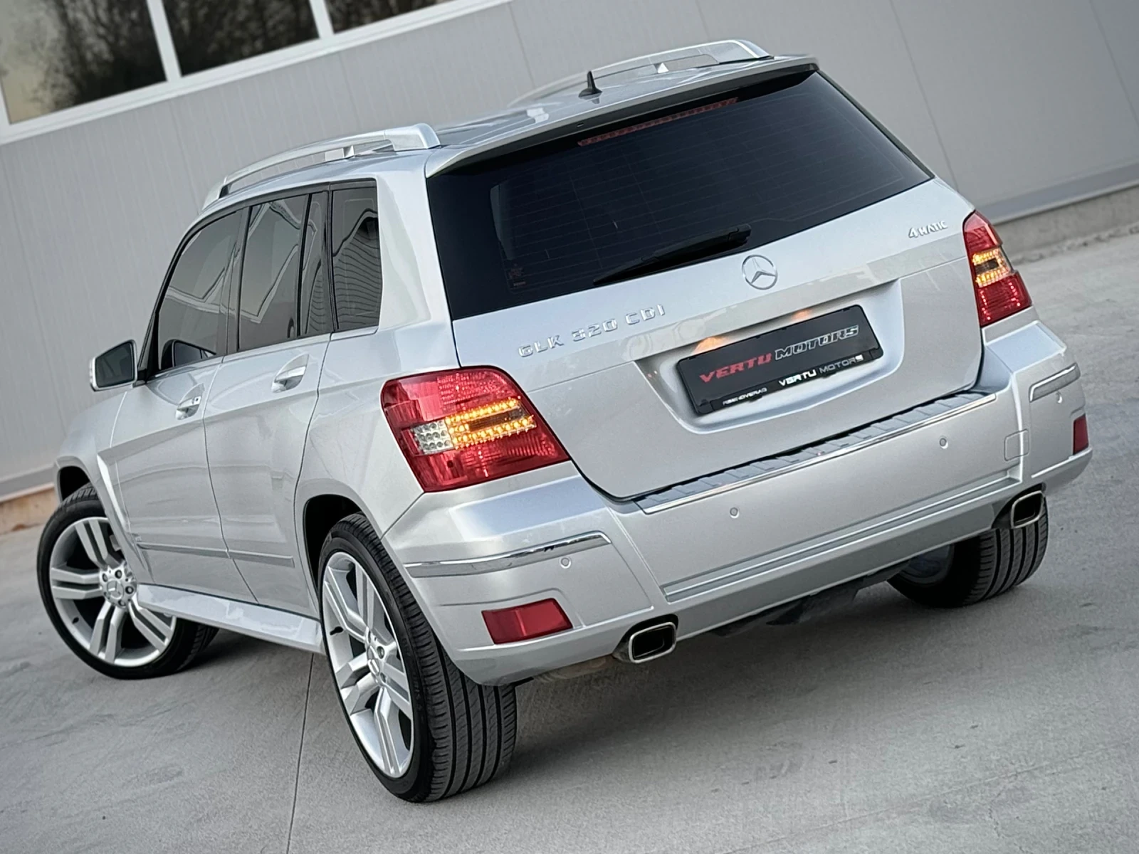 Mercedes-Benz GLK 320 CDI / 4MATIC / NAVI / SPORT / DVD / XENON  - изображение 4