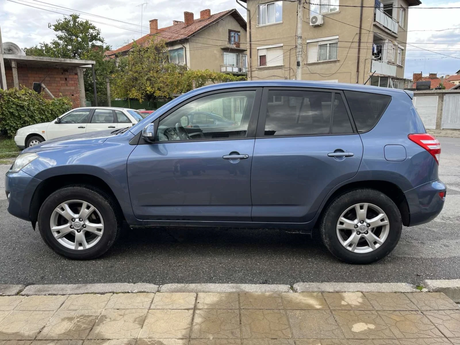 Toyota Rav4 2.0 6 скорости 158кс 4х4 - изображение 6