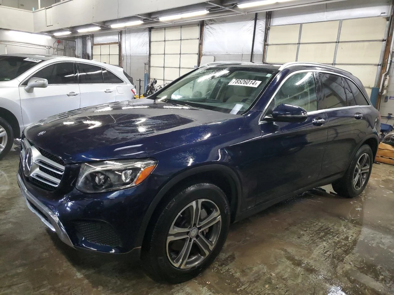 Mercedes-Benz GLC 300 4MATIC* Дистроник* Подгрев* 9G-Tronic* Пано*  - изображение 2