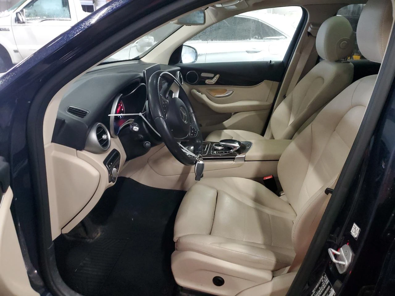 Mercedes-Benz GLC 300 4MATIC* Дистроник* Подгрев* 9G-Tronic* Пано*  - изображение 7