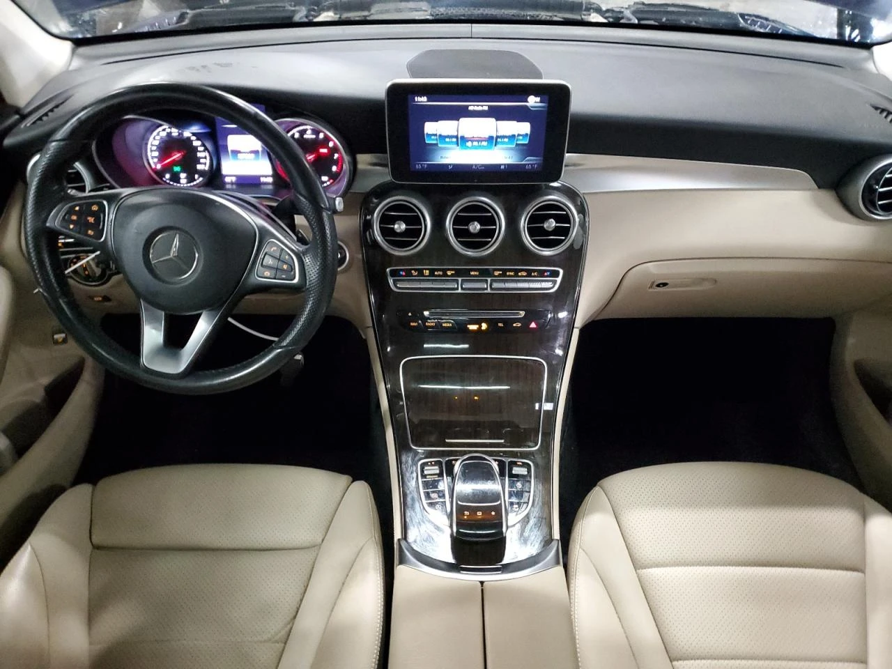 Mercedes-Benz GLC 300 4MATIC* Дистроник* Подгрев* 9G-Tronic* Пано*  - изображение 8