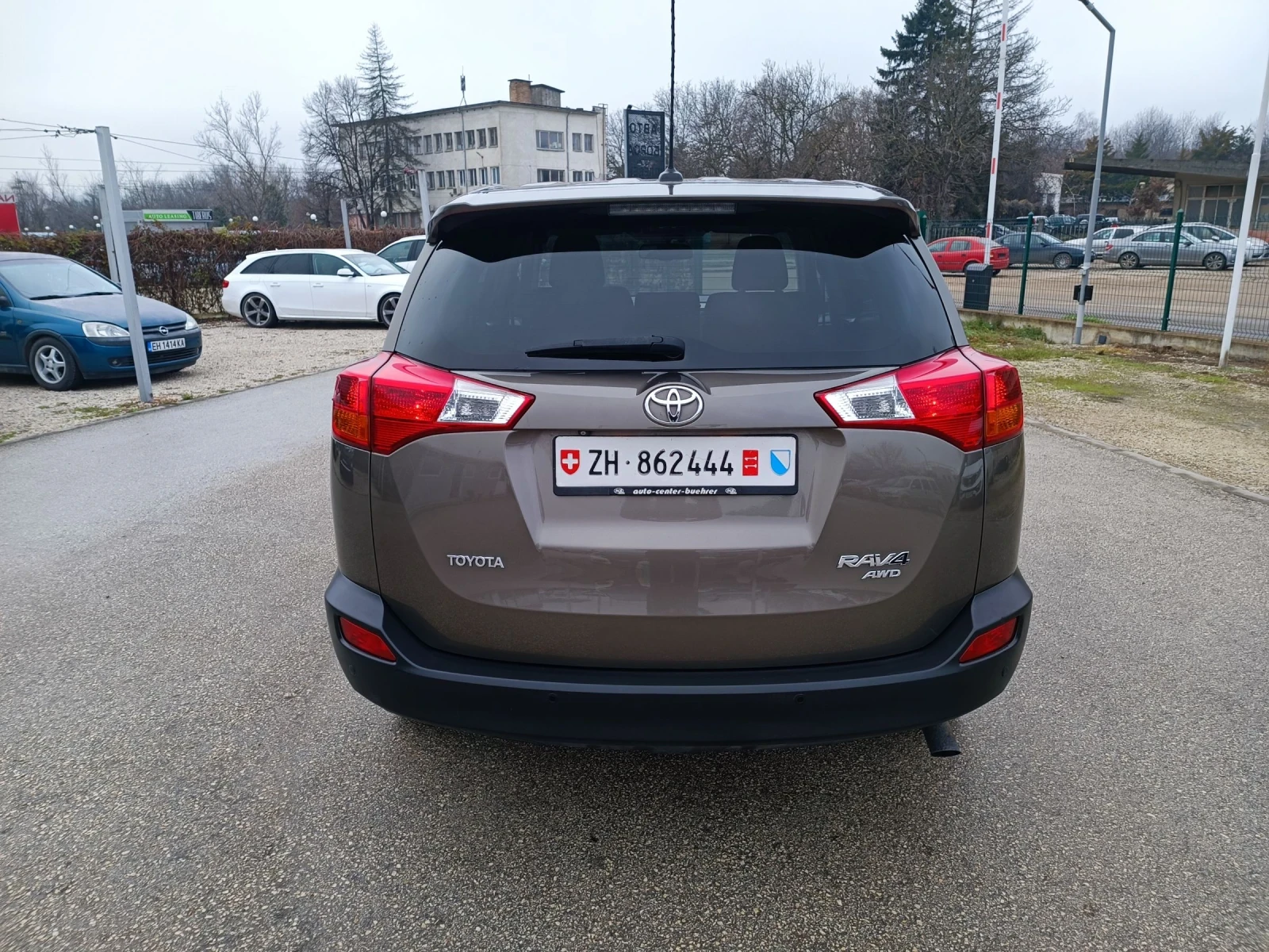 Toyota Rav4 2.0i-151��-���������-�������-4�4-NAVI-KEYLESS | Mobile.bg � ����������� 4