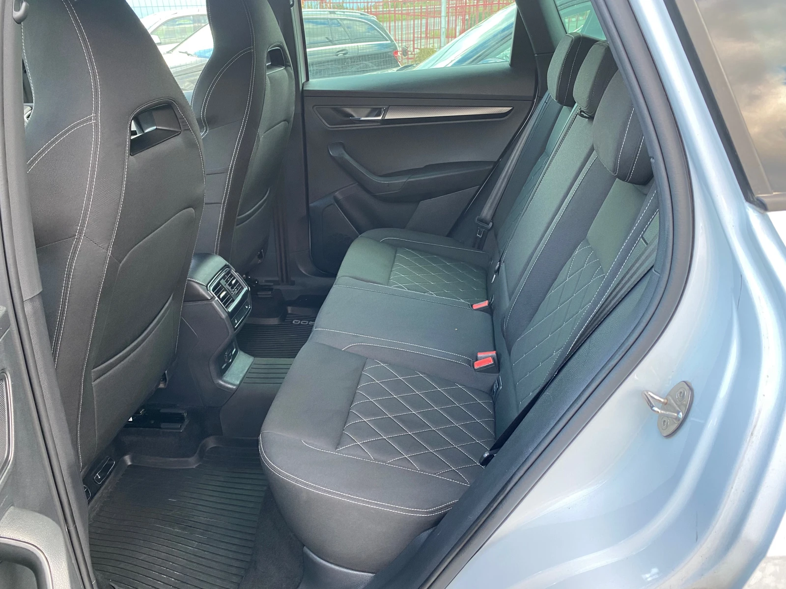 Skoda Karoq -2, 0TDI-190k.c./4х4/SPORTLINE/DIGITAL/LED, снимка 10 - Автомобили и джипове - 53100494
