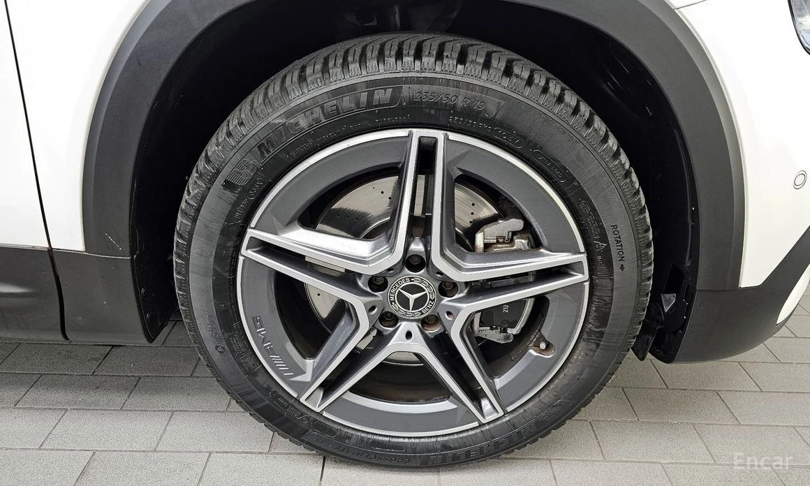 Mercedes-Benz GLB  - изображение 5