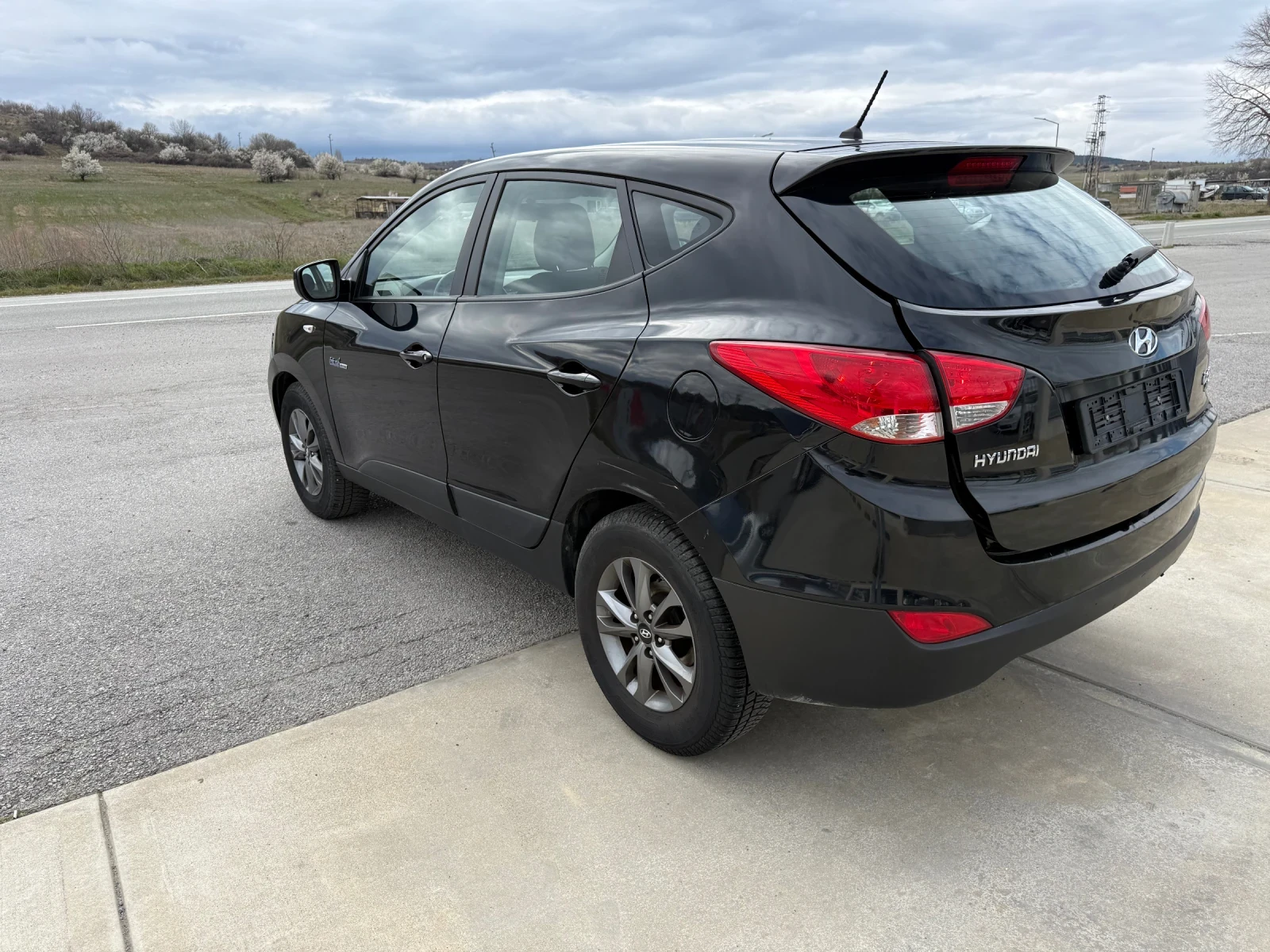 Hyundai IX35 Tucson ix35, снимка 5 - Автомобили и джипове - 54030423