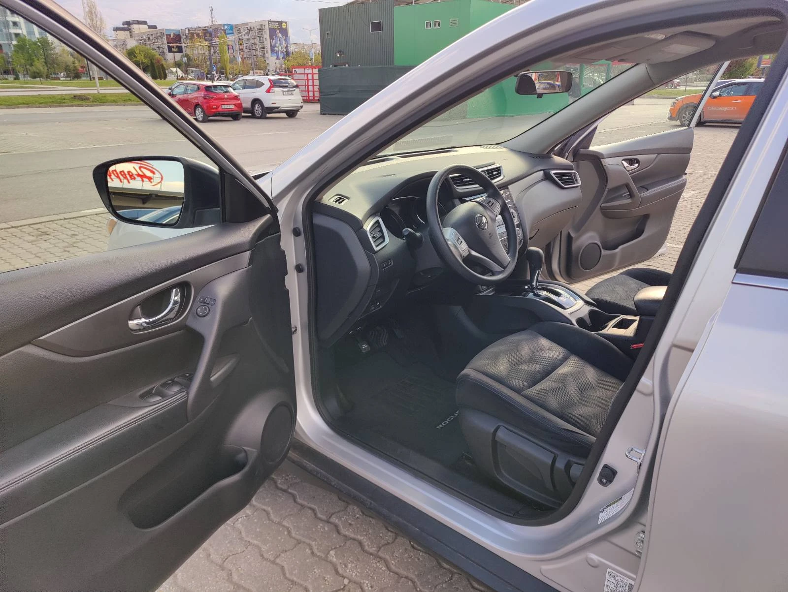 Nissan Rogue, снимка 10 - Автомобили и джипове - 54310156