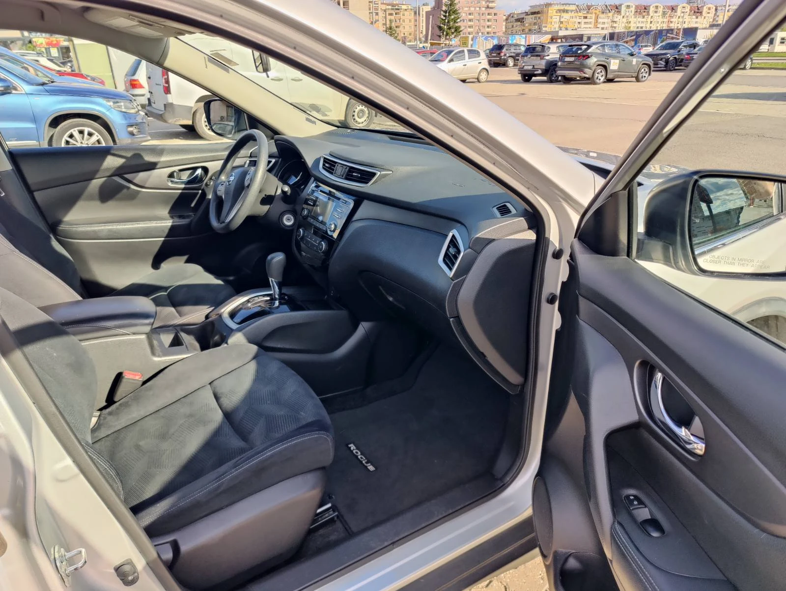 Nissan Rogue, снимка 8 - Автомобили и джипове - 54310156