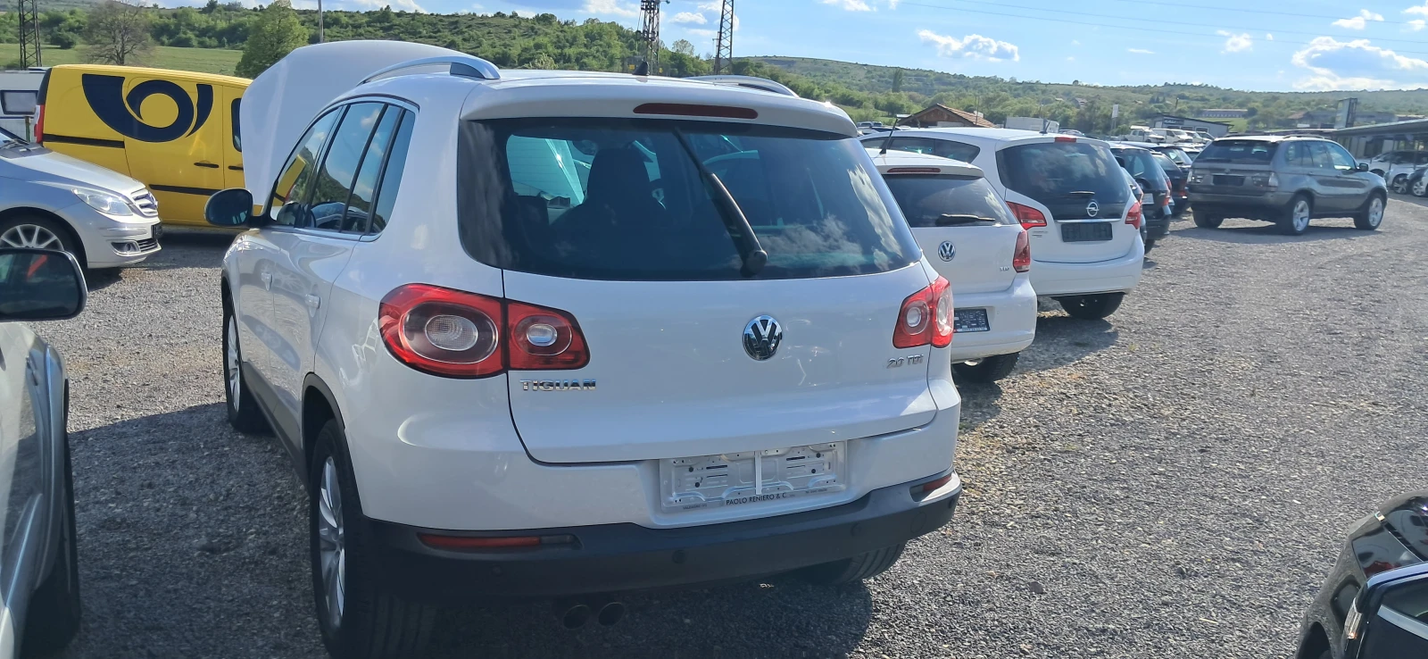 VW Tiguan 2.0TDI 4X4, снимка 2 - Автомобили и джипове - 54443490
