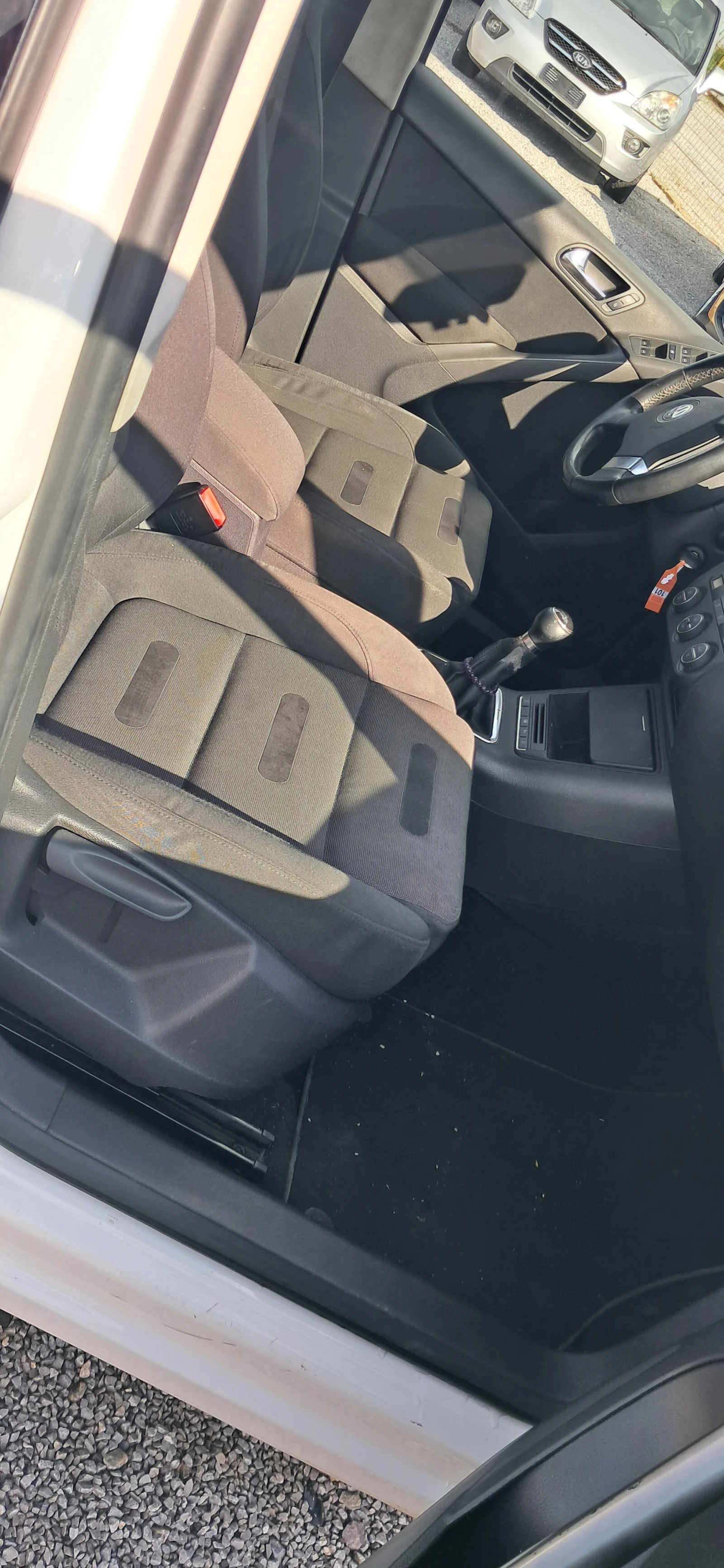 VW Tiguan 2.0TDI 4X4, снимка 10 - Автомобили и джипове - 54443490