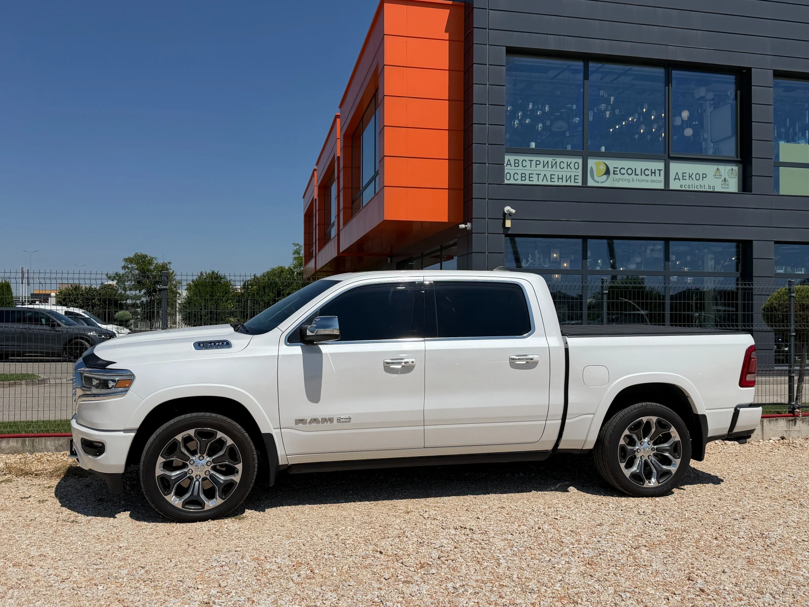 Dodge RAM 1500 5.7 HEMI* 4x4* LARAMIE-LongHorn* , Full, снимка 6 - Автомобили и джипове - 55605577