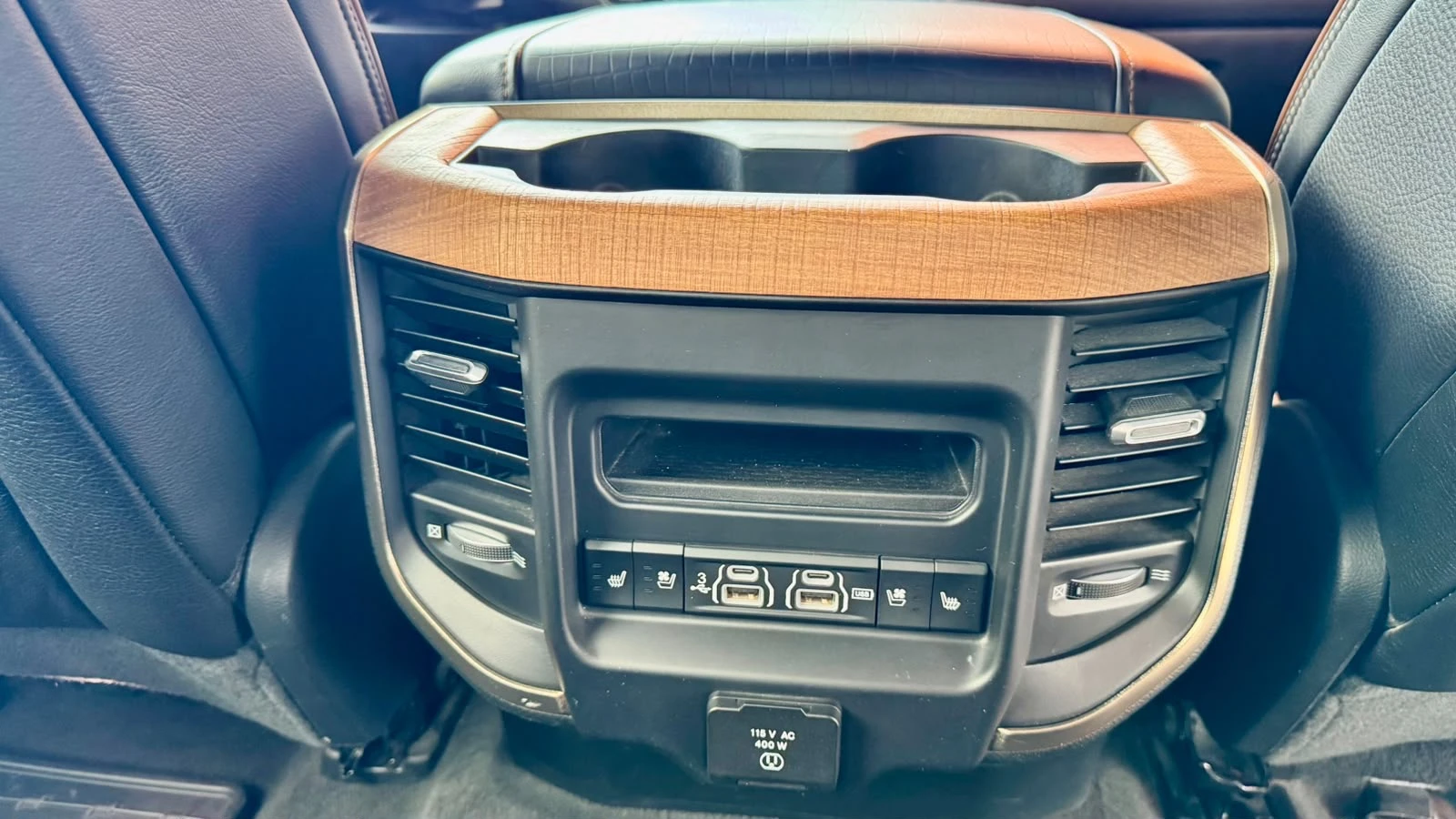 Dodge RAM 1500 5.7 HEMI* LARAMIE-LongHorn* , Full, снимка 14 - Автомобили и джипове - 55605577
