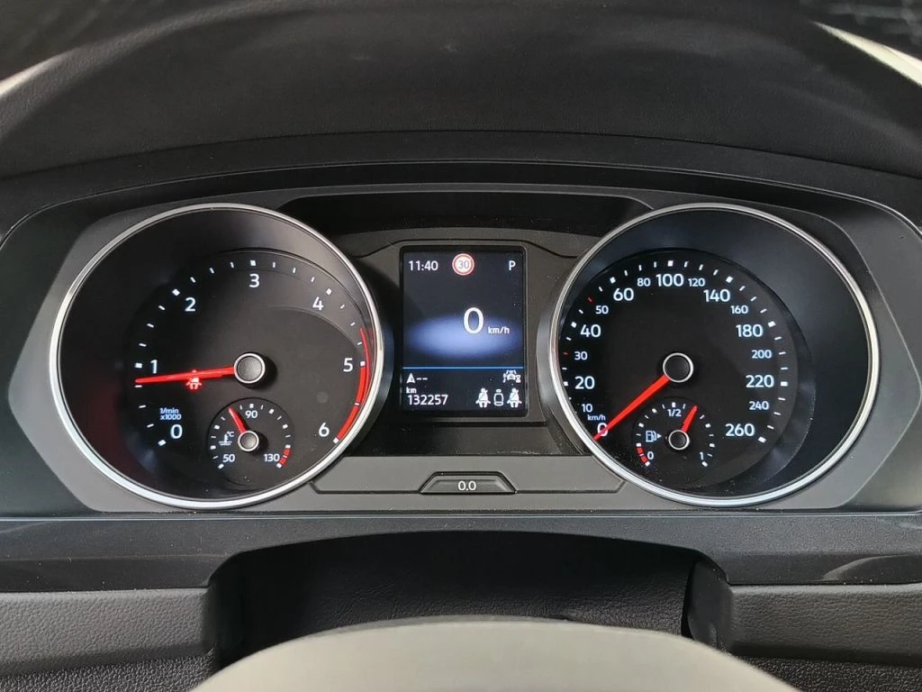 VW Tiguan 2.0 TDI 150 SCR 4Motion Life, снимка 12 - Автомобили и джипове - 55725615